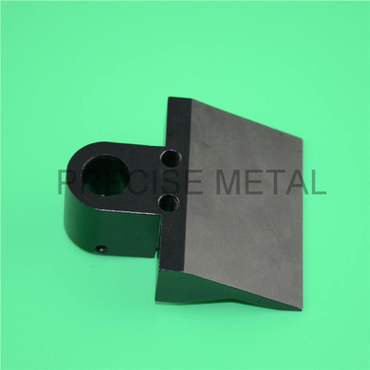 EA043